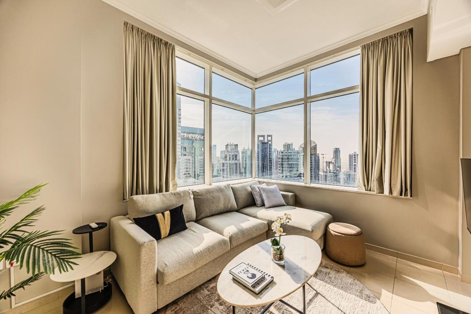 Elegant 1 Bedroom In Botanica Tower Marina *