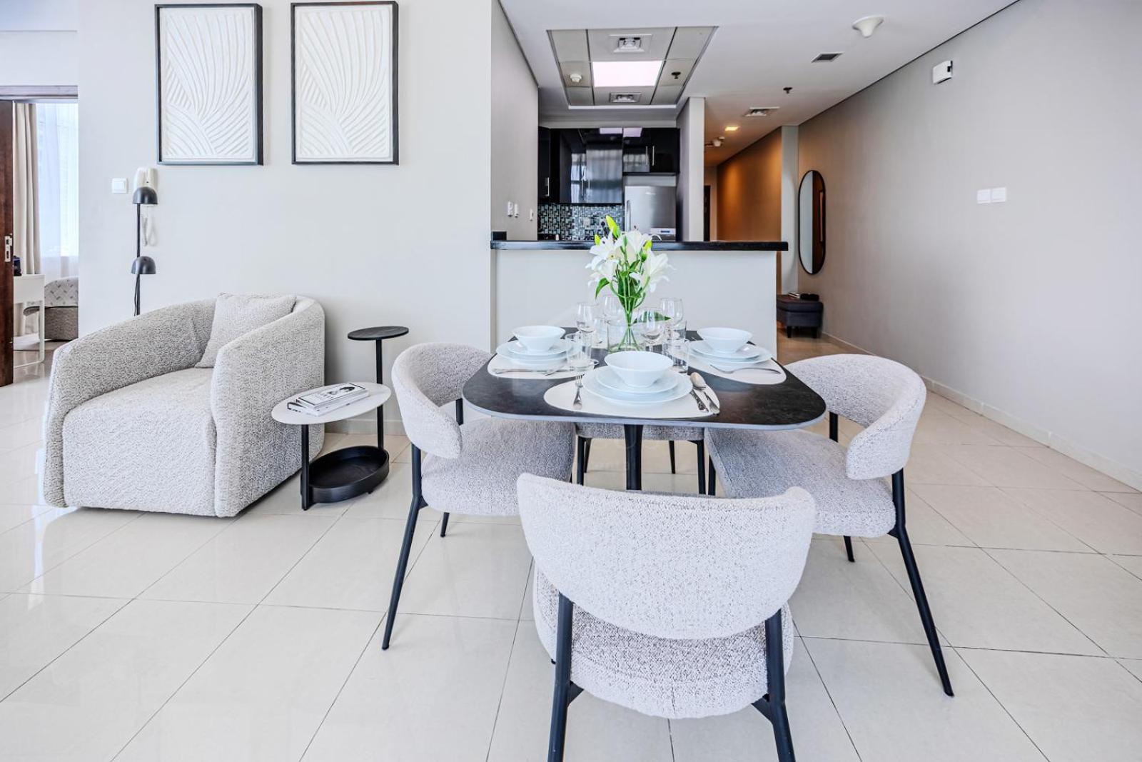 Elegant 1 Bedroom In Botanica Tower Marina Apartment Dubai
